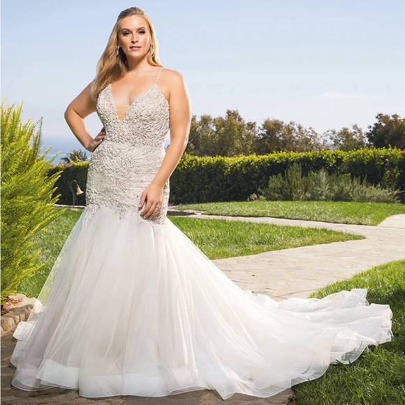 Casablanca Bridal 2359 Clara Wedding Dress Embellished V Neckline size 18 - Picture 1 of 4
